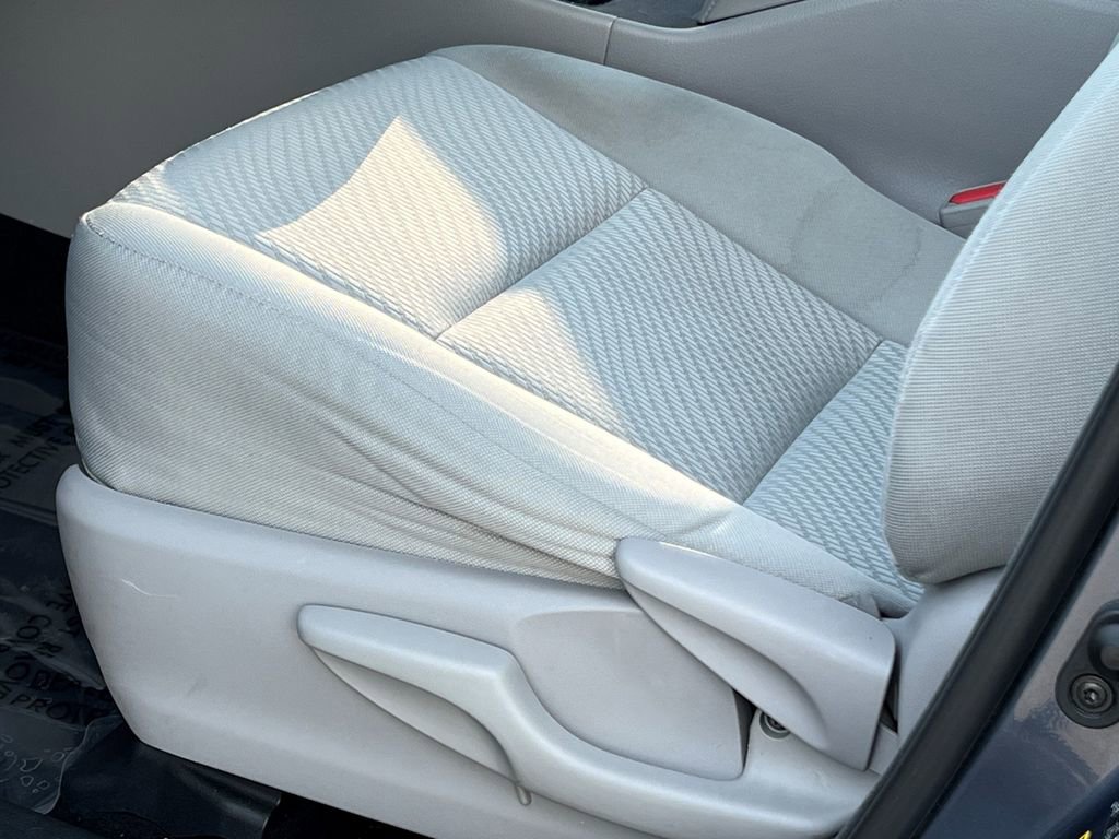 Used 2018 Toyota Highlander LE AWD/4WD image 8