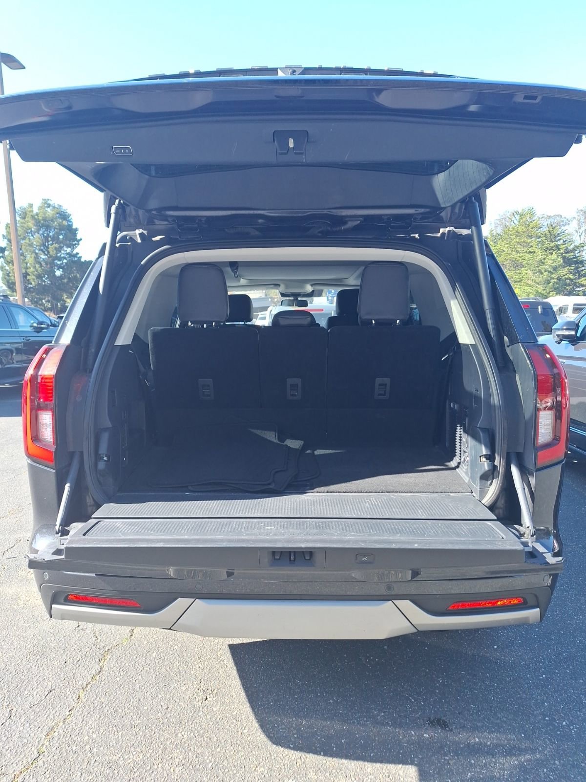 Certified 2025 Ford Expedition Platinum image 7