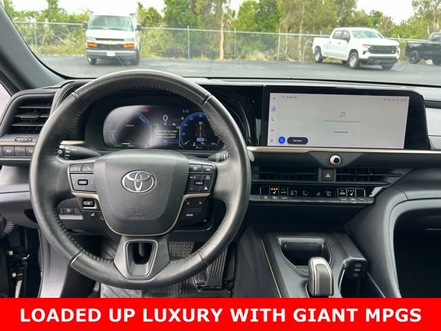 Used 2023 Toyota Crown XLE image 17