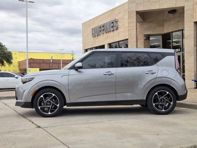 Certified 2023 Kia Soul EX image 4