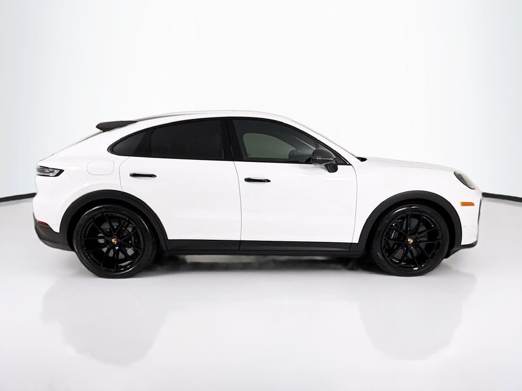 Certified 2026 Porsche Cayenne Turbo GT AWD/4WD image 8