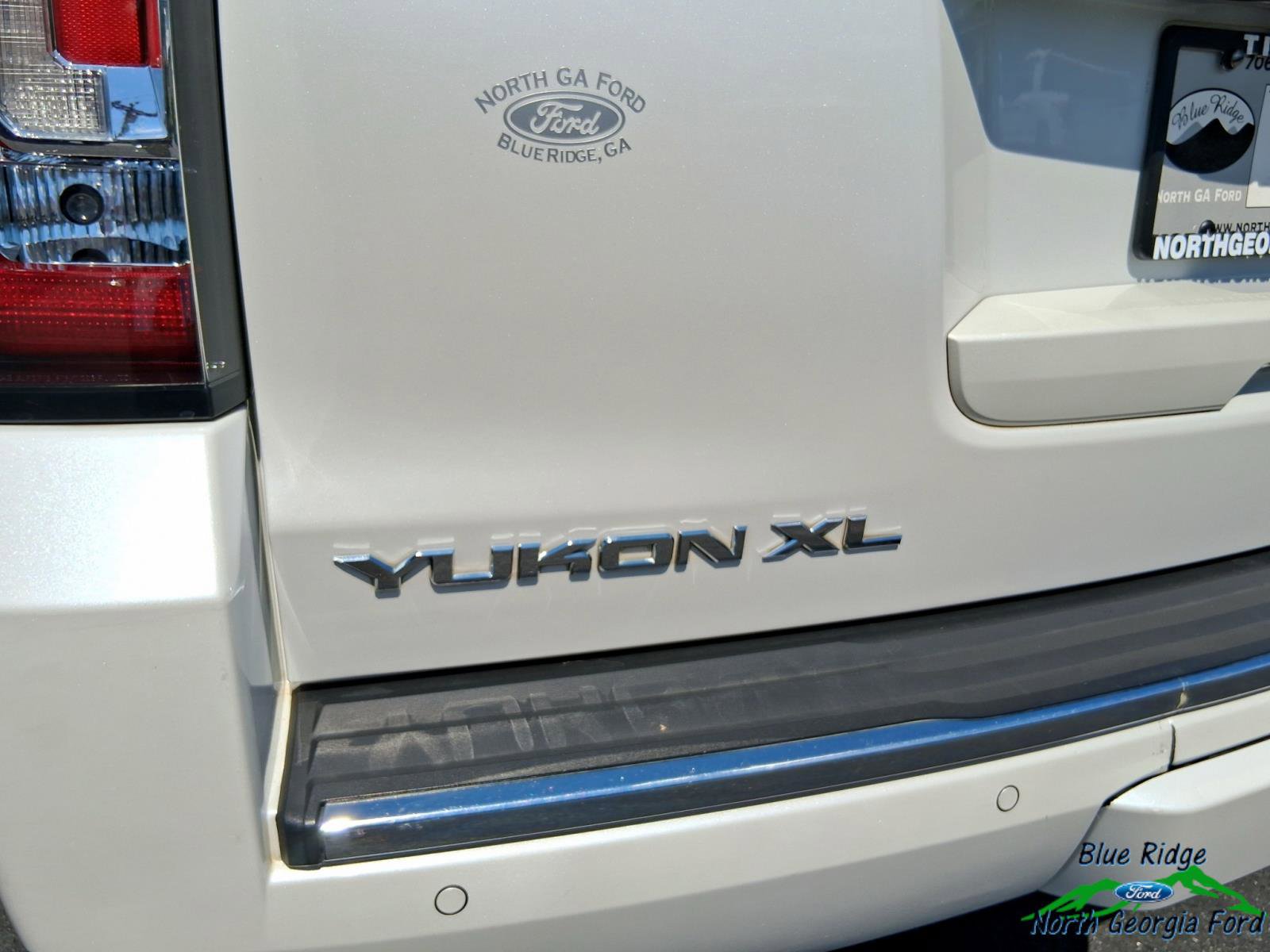 Used 2016 GMC Yukon XL Denali w/ Open Road Package image 30