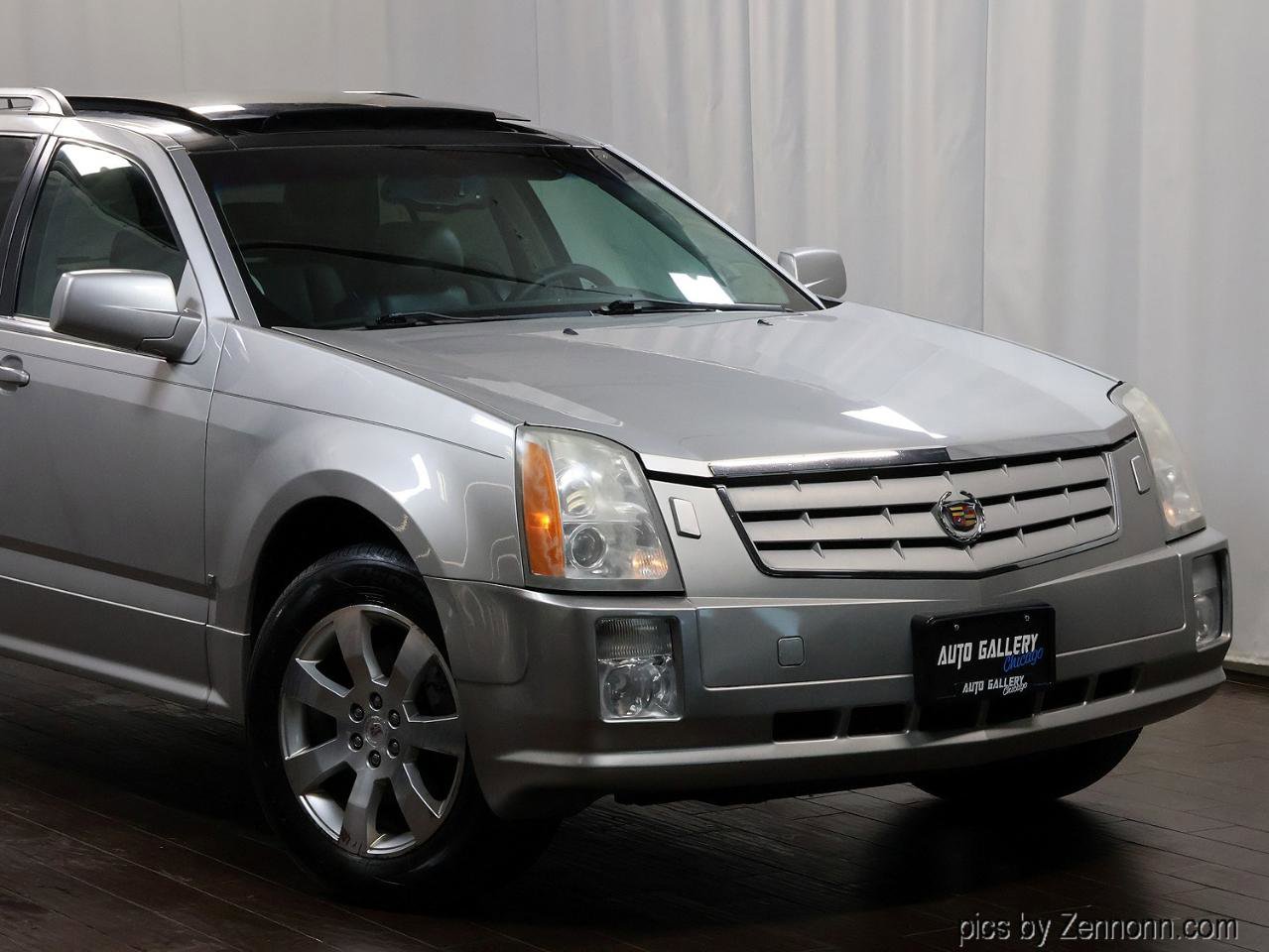 Used 2007 Cadillac SRX image 2