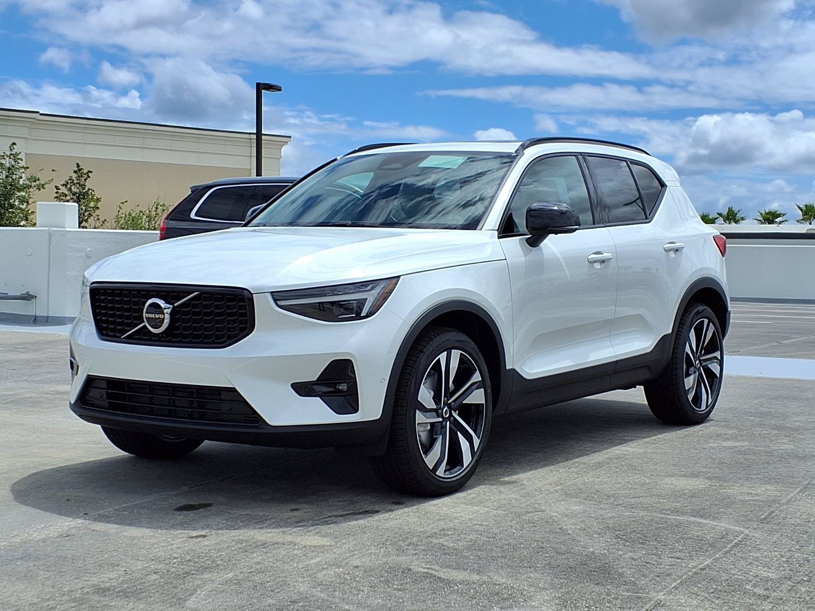 New 2026 Volvo XC40 B5 Ultra w/ Protection Package Premier AWD/4WD image 3
