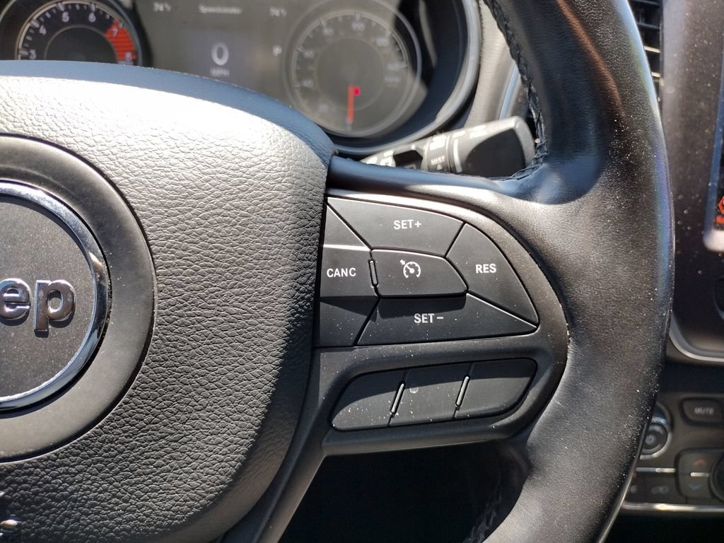 Used 2021 Jeep Cherokee Trailhawk AWD/4WD image 22