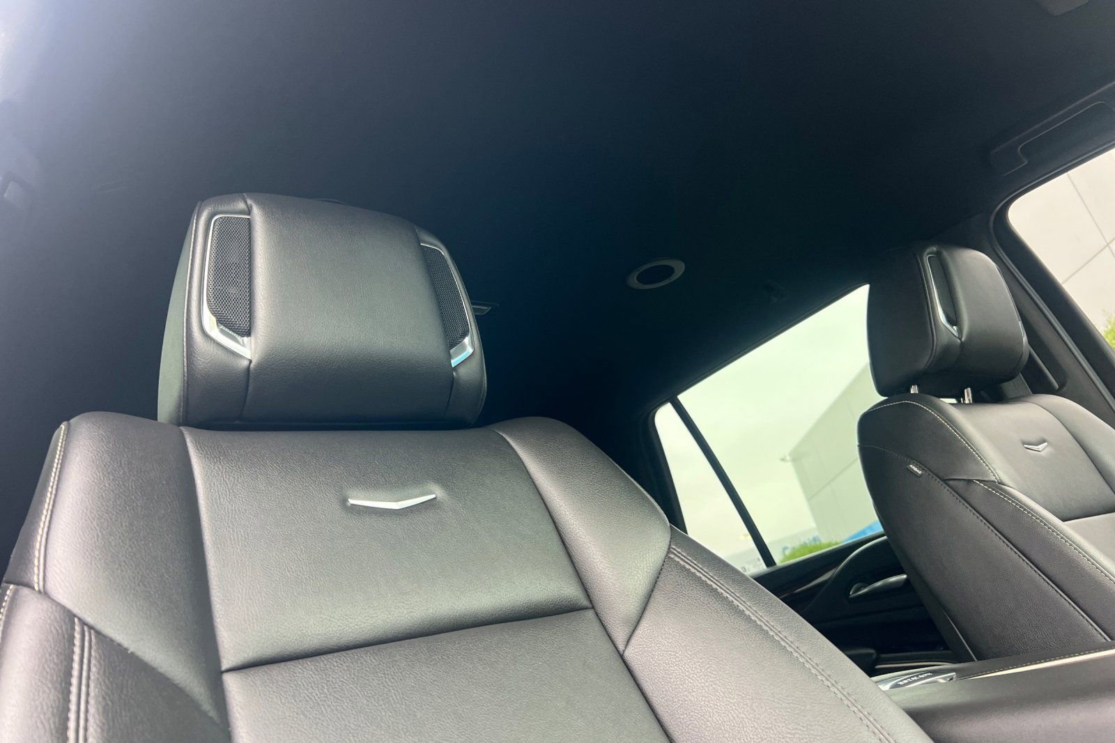 Used 2022 Cadillac Escalade Luxury AWD/4WD image 18