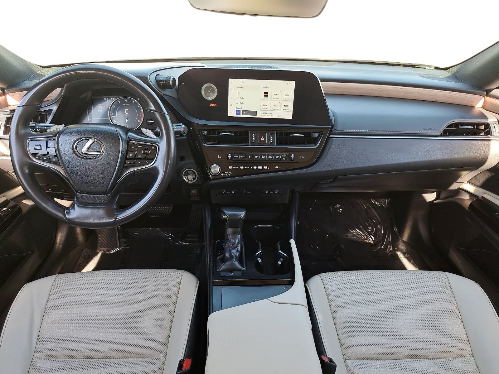 Used 2024 Lexus ES 350 w/ Premium Package FWD image 9