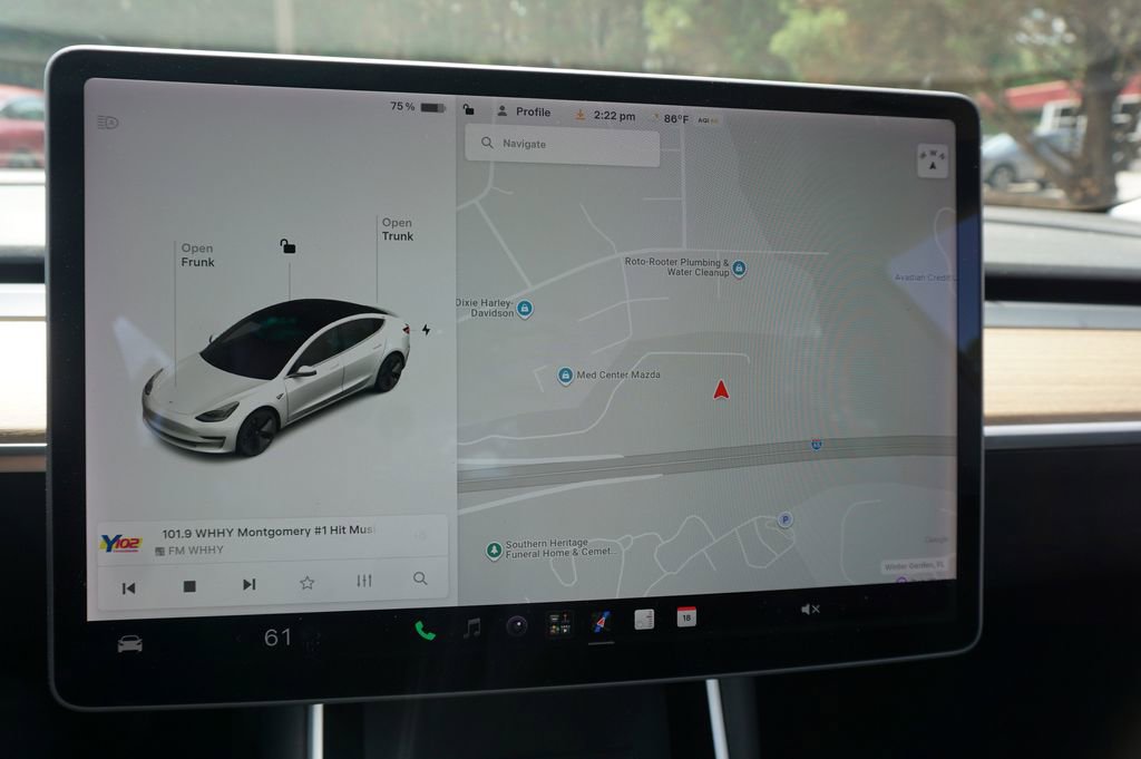 Used 2020 Tesla Model 3 Standard Range Plus RWD image 9