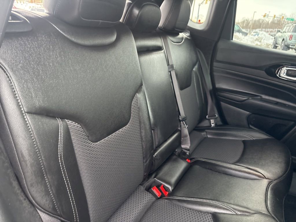 Used 2023 Jeep Compass Altitude w/ Convenience Group image 38