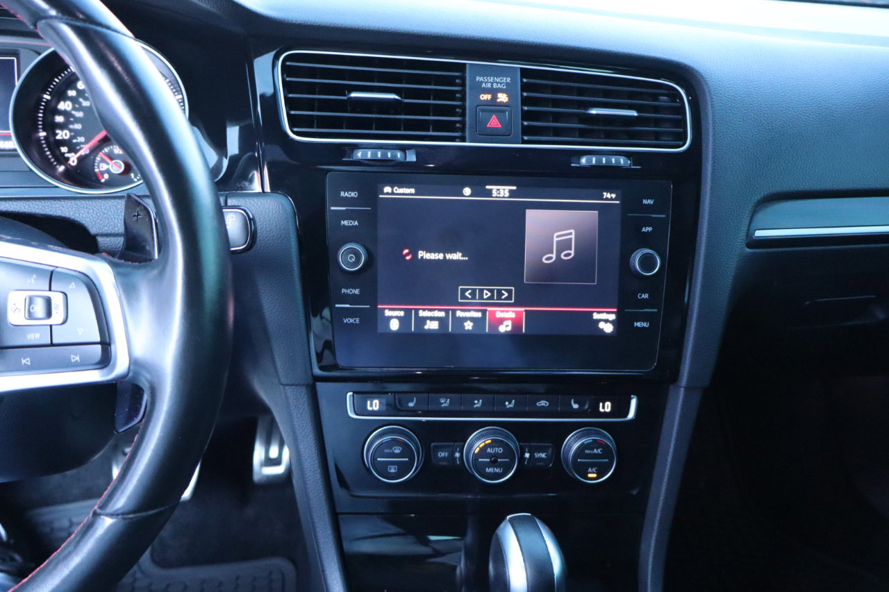 Used 2021 Volkswagen GTI Autobahn image 20