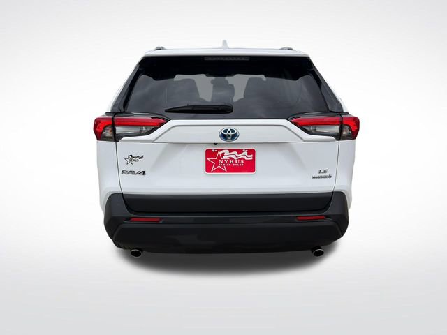 Used 2023 Toyota RAV4 LE AWD/4WD image 5