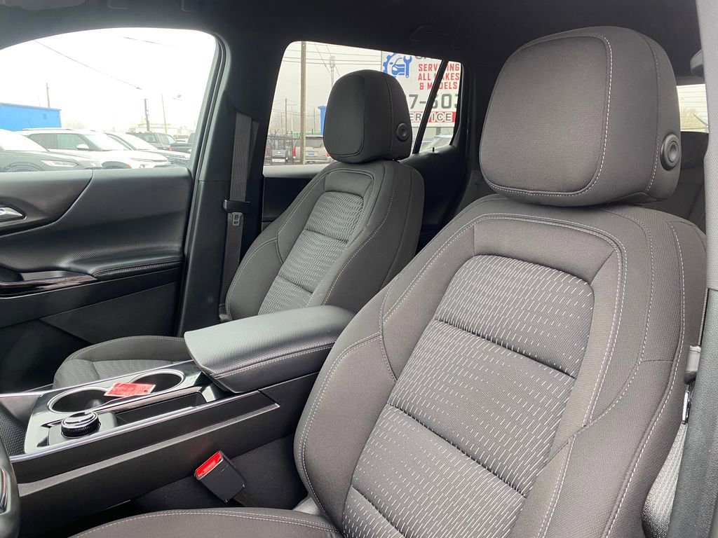 Used 2026 Chevrolet Equinox LT AWD/4WD image 10