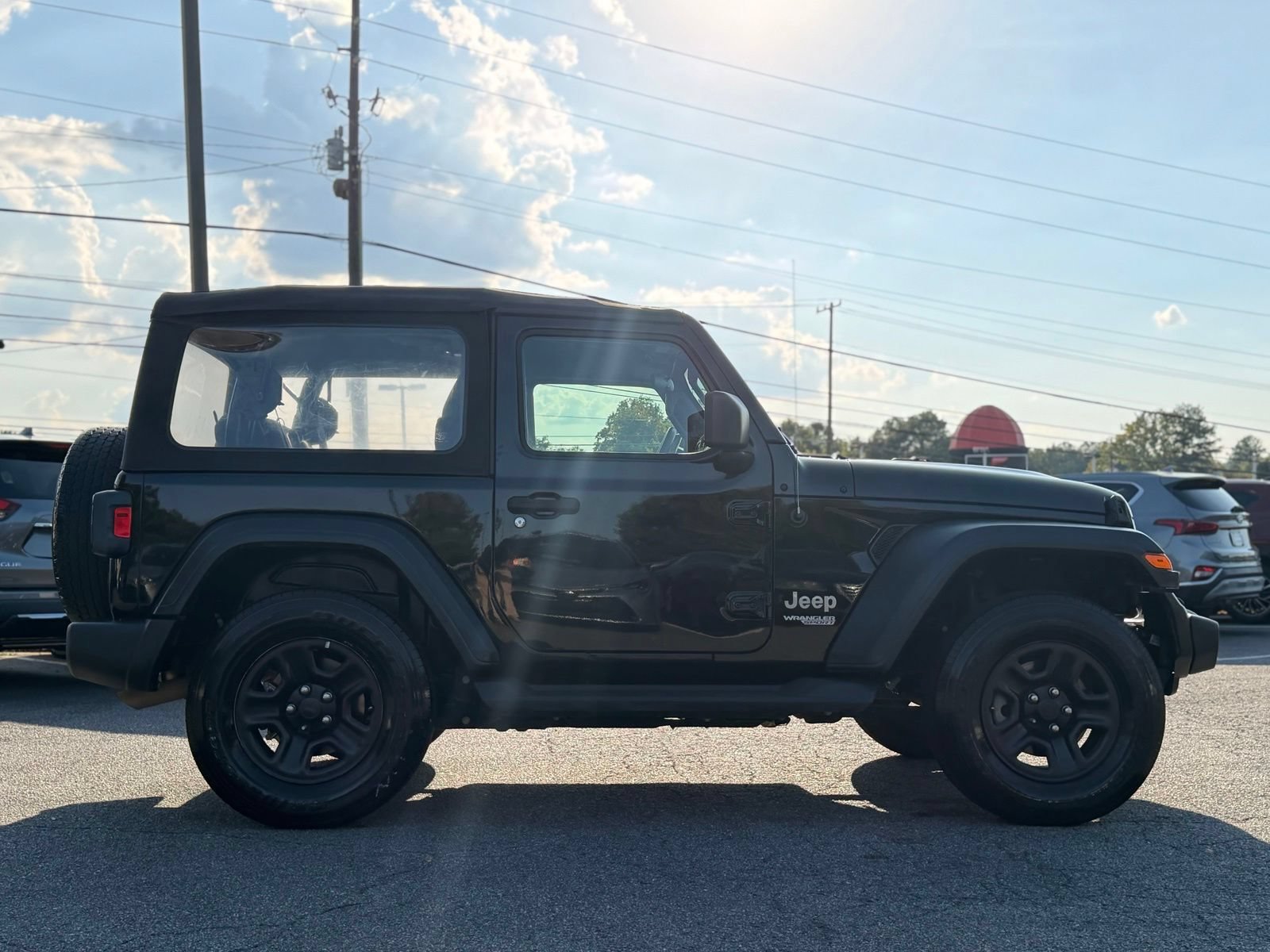 Used 2019 Jeep Wrangler Sport AWD/4WD image 6