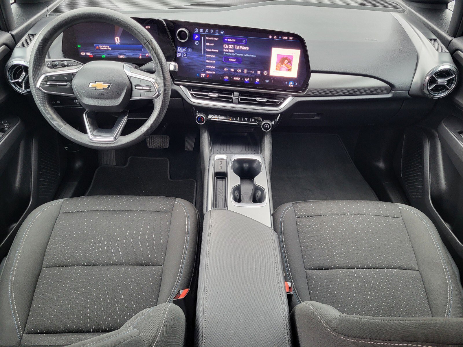 Used 2025 Chevrolet Equinox EV LT FWD image 13