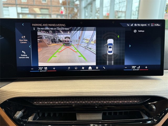 New 2025 BMW 330i xDrive Sedan w/ Premium Package image 21