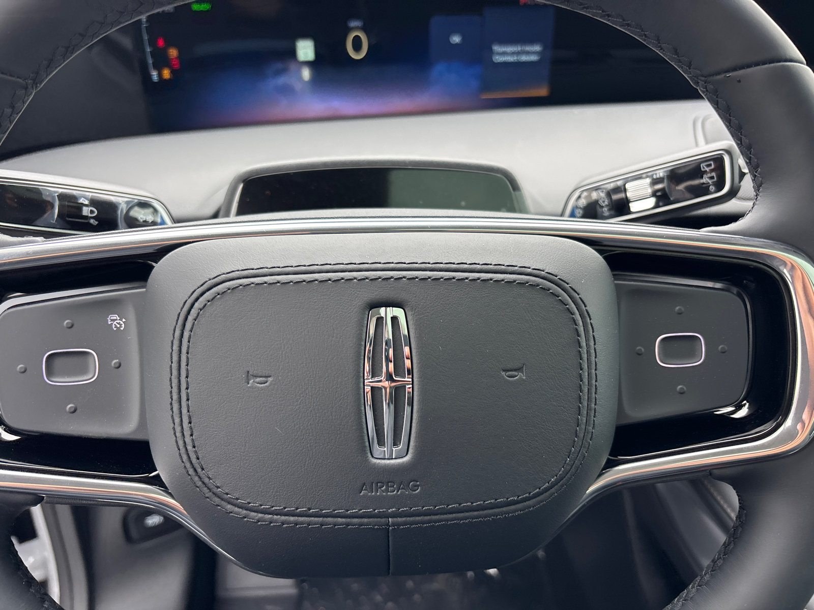 New 2026 Lincoln Nautilus Reserve AWD/4WD image 16