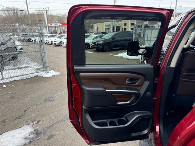 Used 2016 Nissan Titan PRO-4X image 17