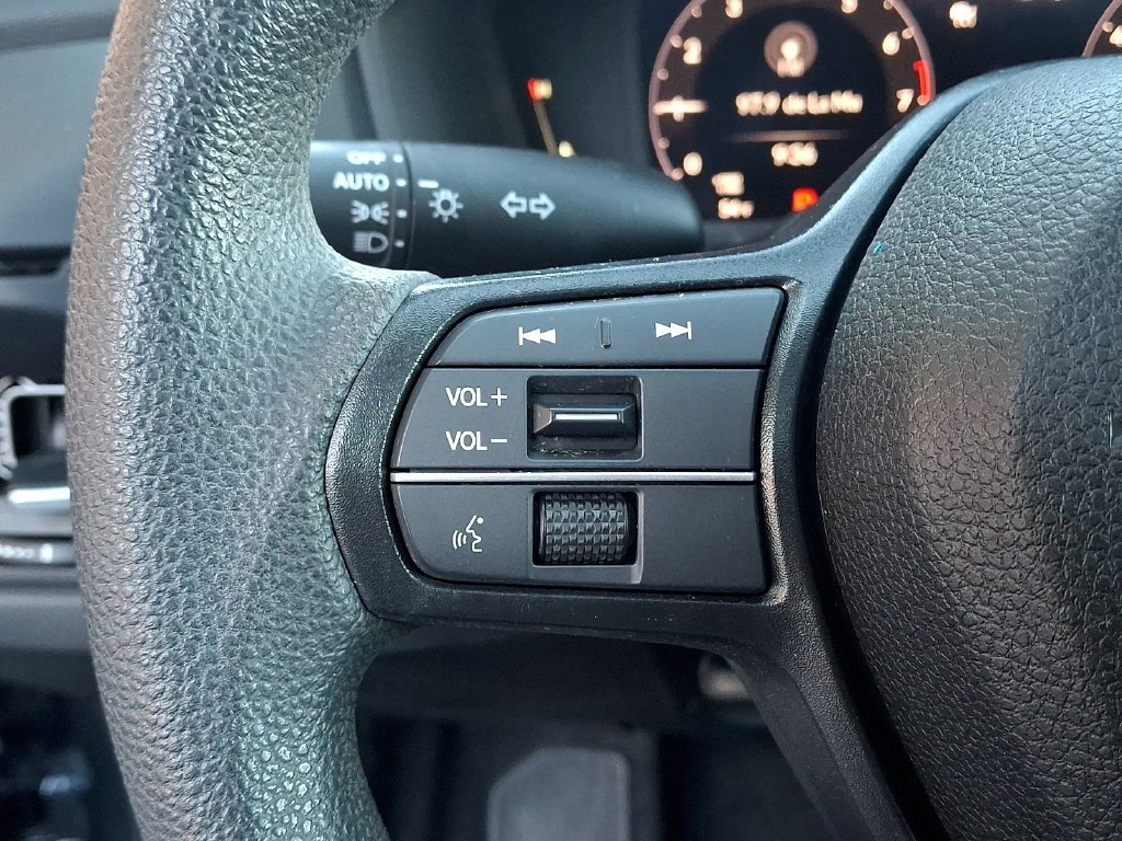 Used 2023 Honda Accord EX image 23
