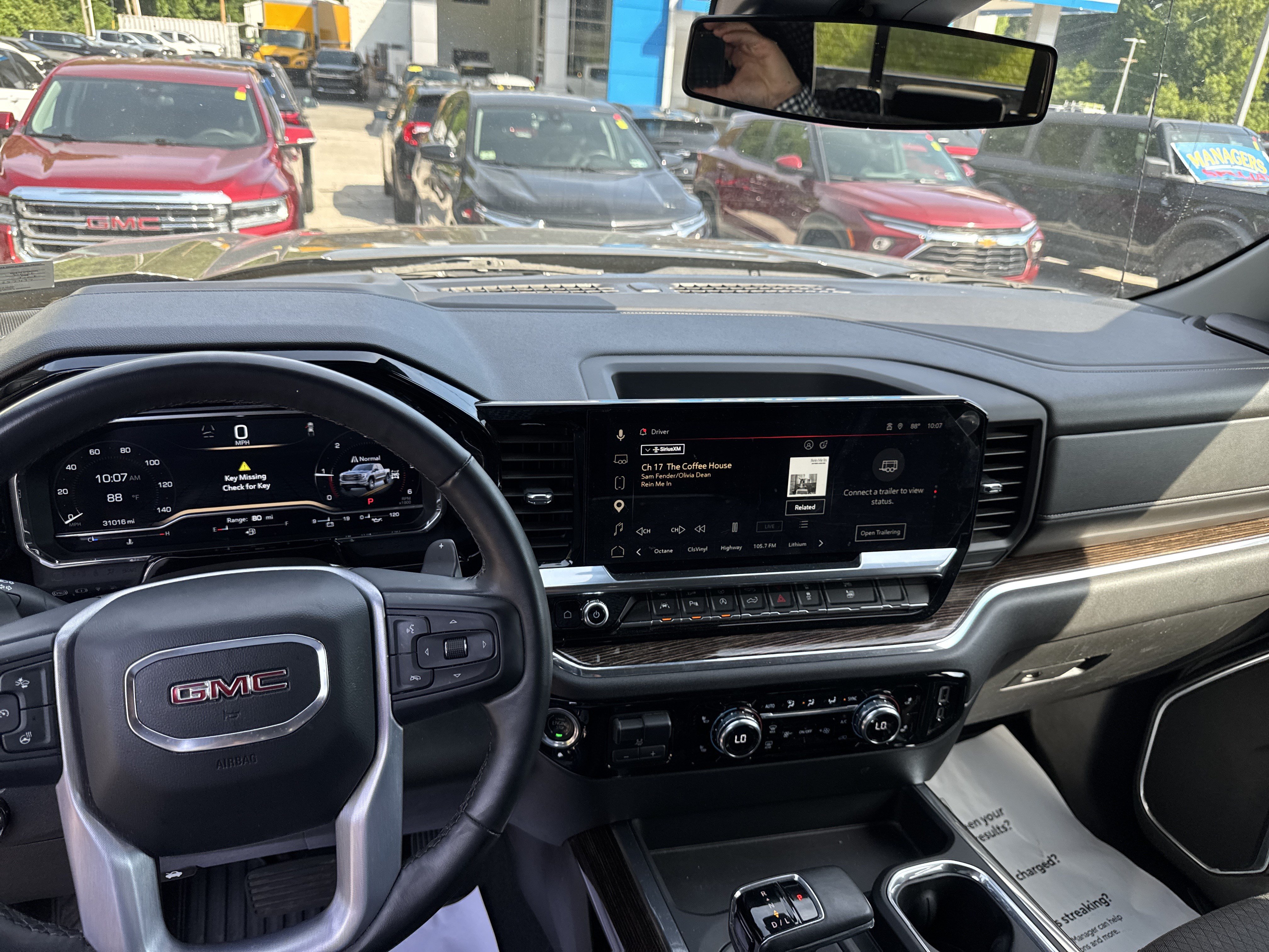 Used 2023 GMC Sierra 1500 Elevation w/ Preferred Package AWD/4WD image 12