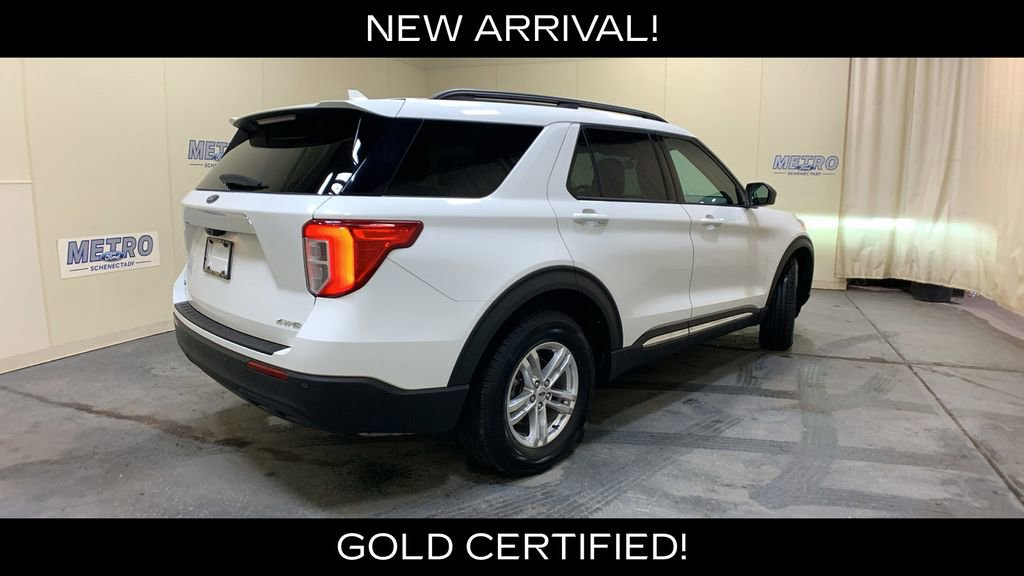 Certified 2023 Ford Explorer XLT image 3