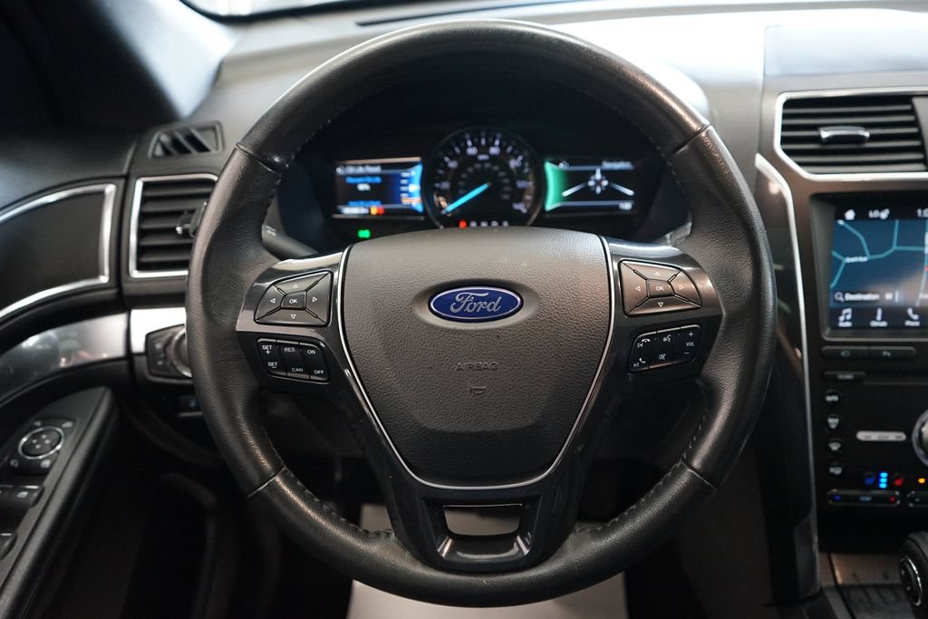 Used 2019 Ford Explorer Limited w/ Class III Trailer Tow Package AWD/4WD image 33