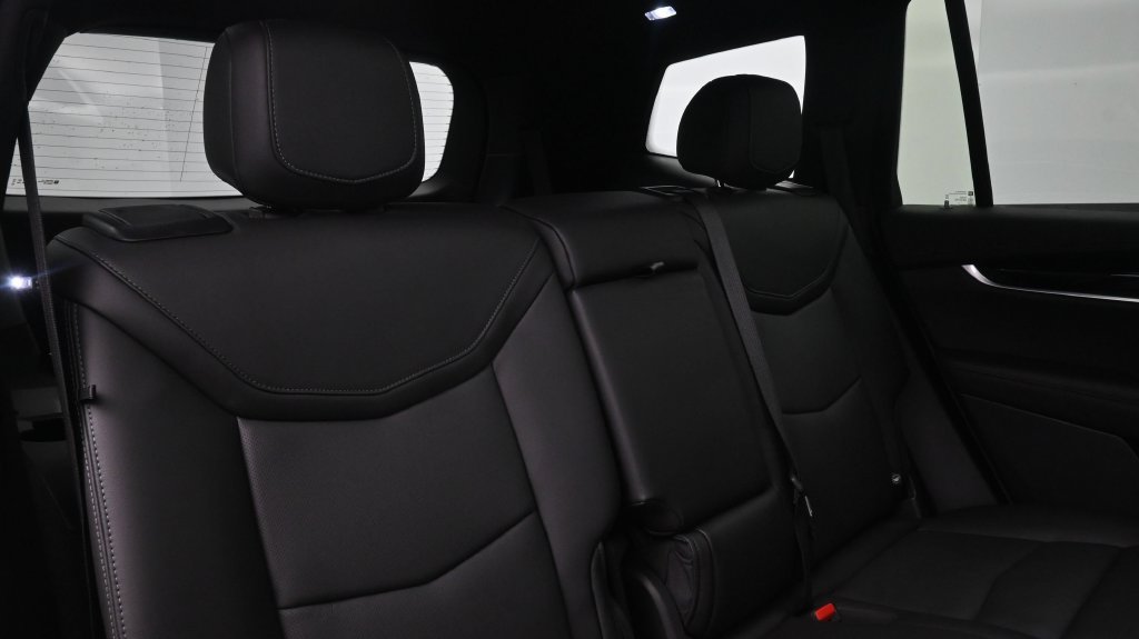 Certified 2025 Cadillac XT6 Premium Luxury FWD image 12