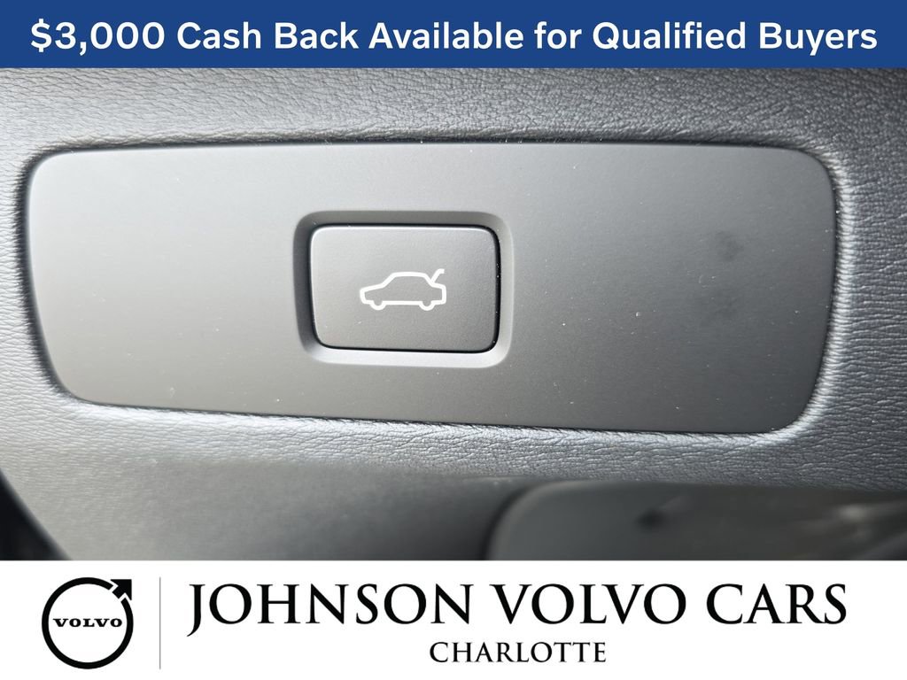 New 2026 Volvo XC90 B6 Plus w/ Protection Package Premier image 29