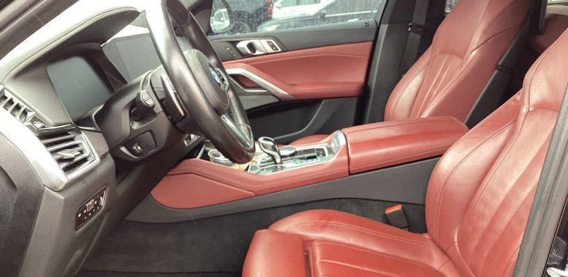 Used 2020 BMW X6 M50i w/ Executive Package AWD/4WD image 2