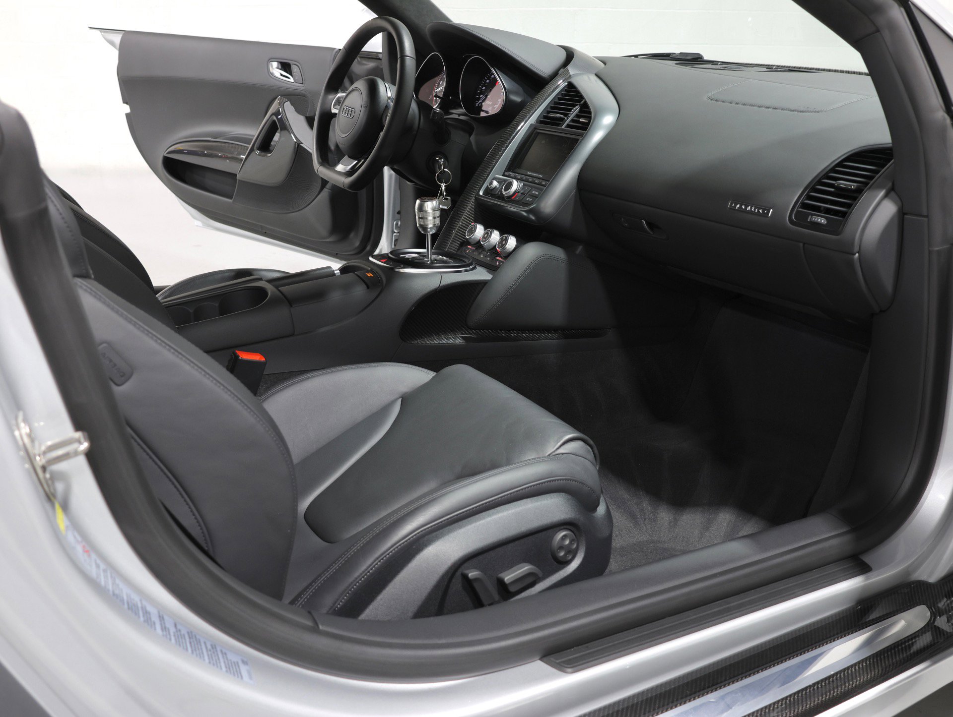 Used 2011 Audi R8 V10 AWD/4WD image 65