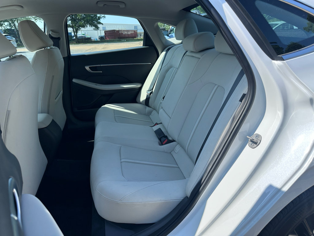Used 2025 Hyundai Sonata SEL FWD image 9