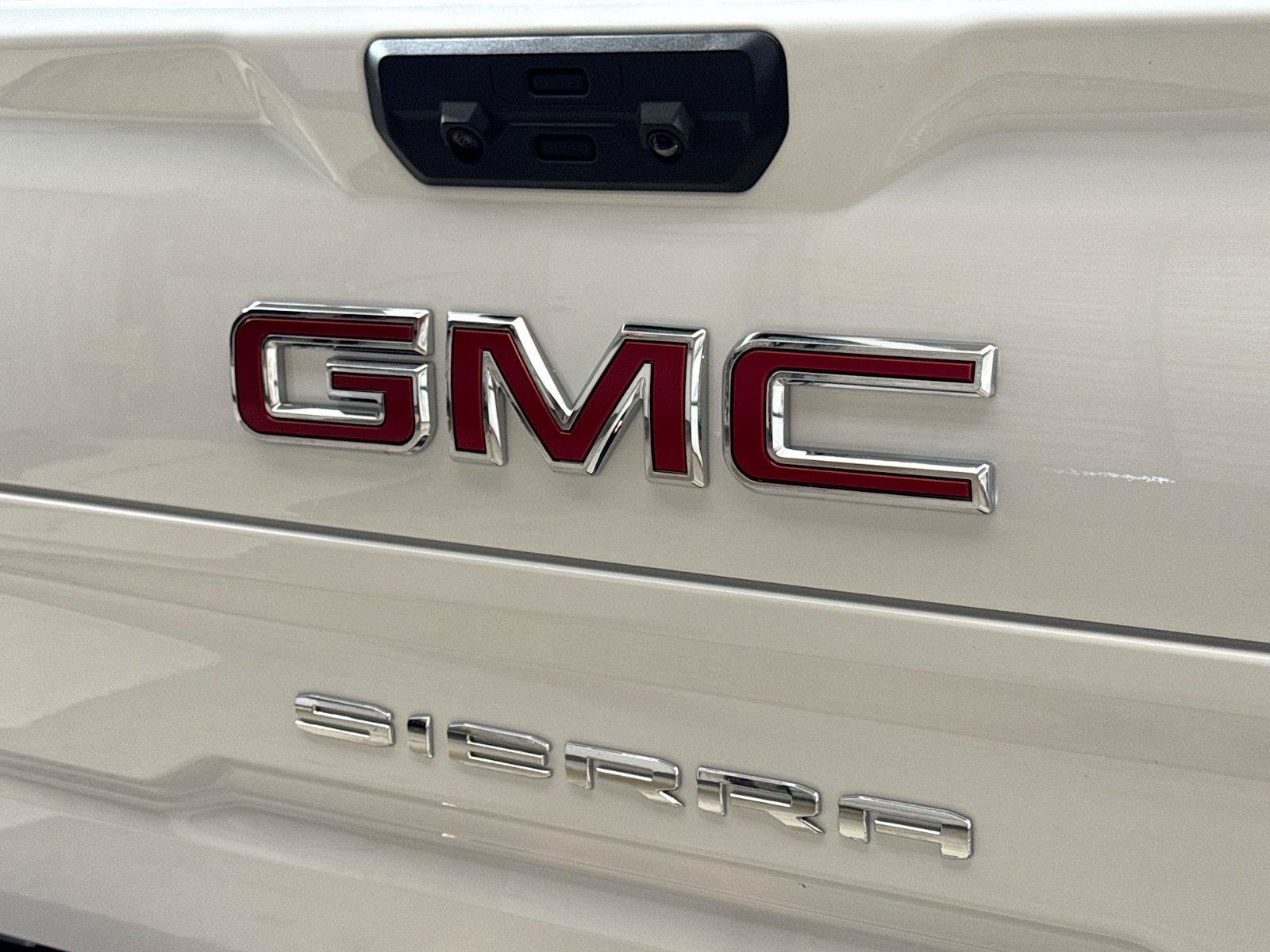 New 2026 GMC Sierra 1500 AT4 w/ AT4 Premium Package AWD/4WD image 18