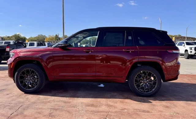 New 2025 Jeep Grand Cherokee Summit image 8