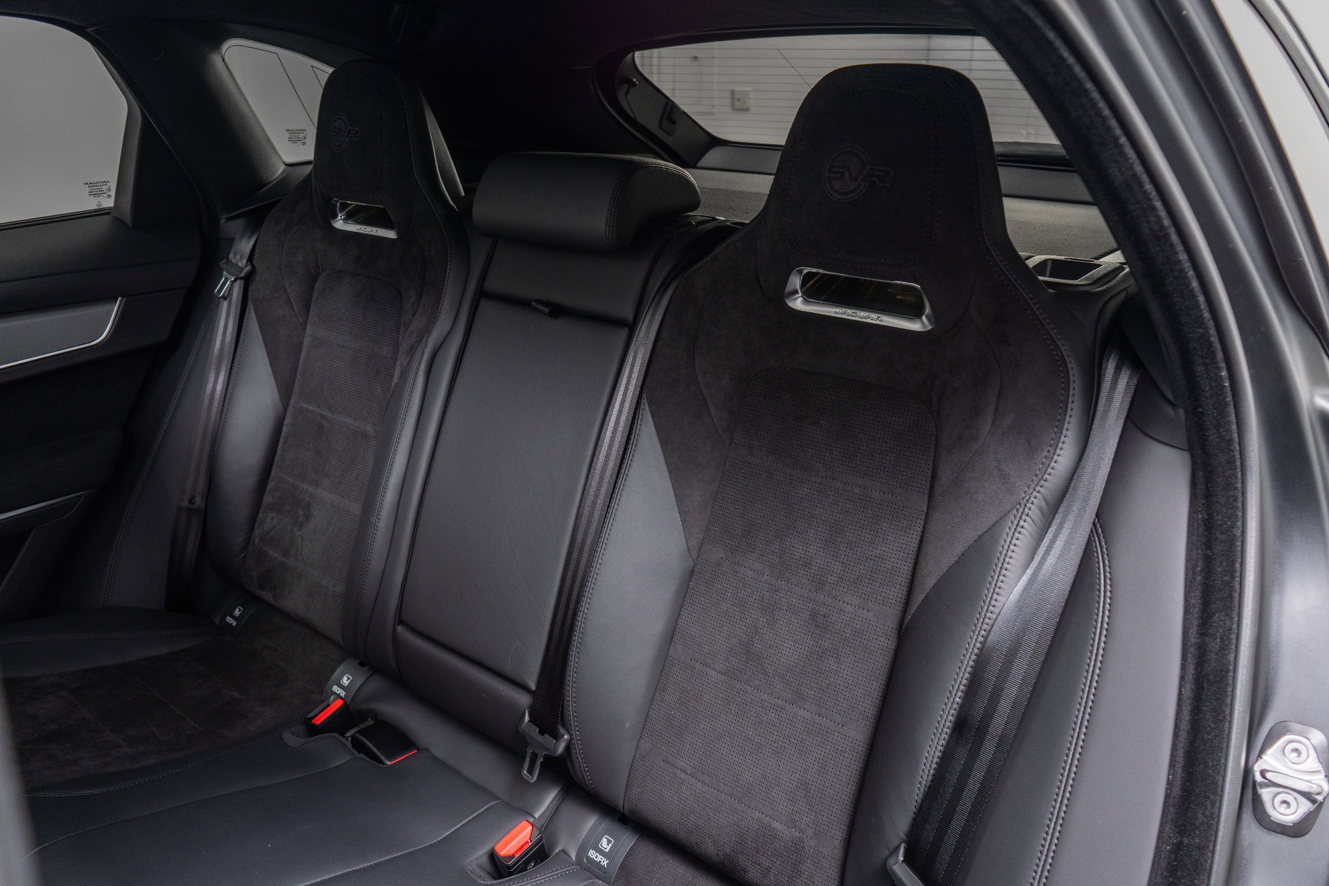 Used 2023 Jaguar F-PACE SVR image 16