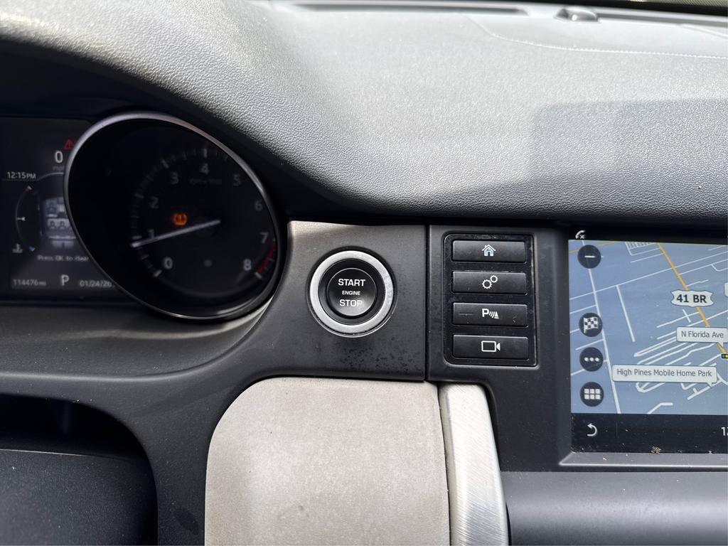 Used 2017 Land Rover Discovery Sport SE AWD/4WD image 28