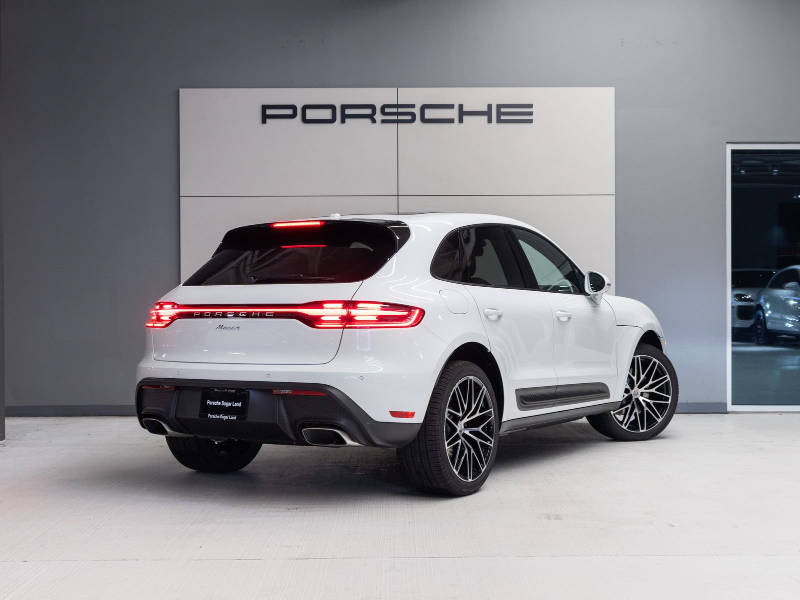 New 2026 Porsche Macan AWD/4WD image 7