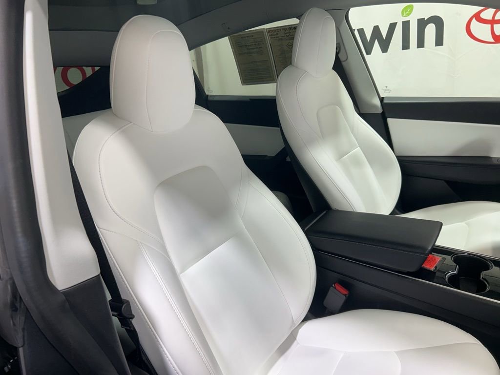 Used 2020 Tesla Model Y Long Range image 15