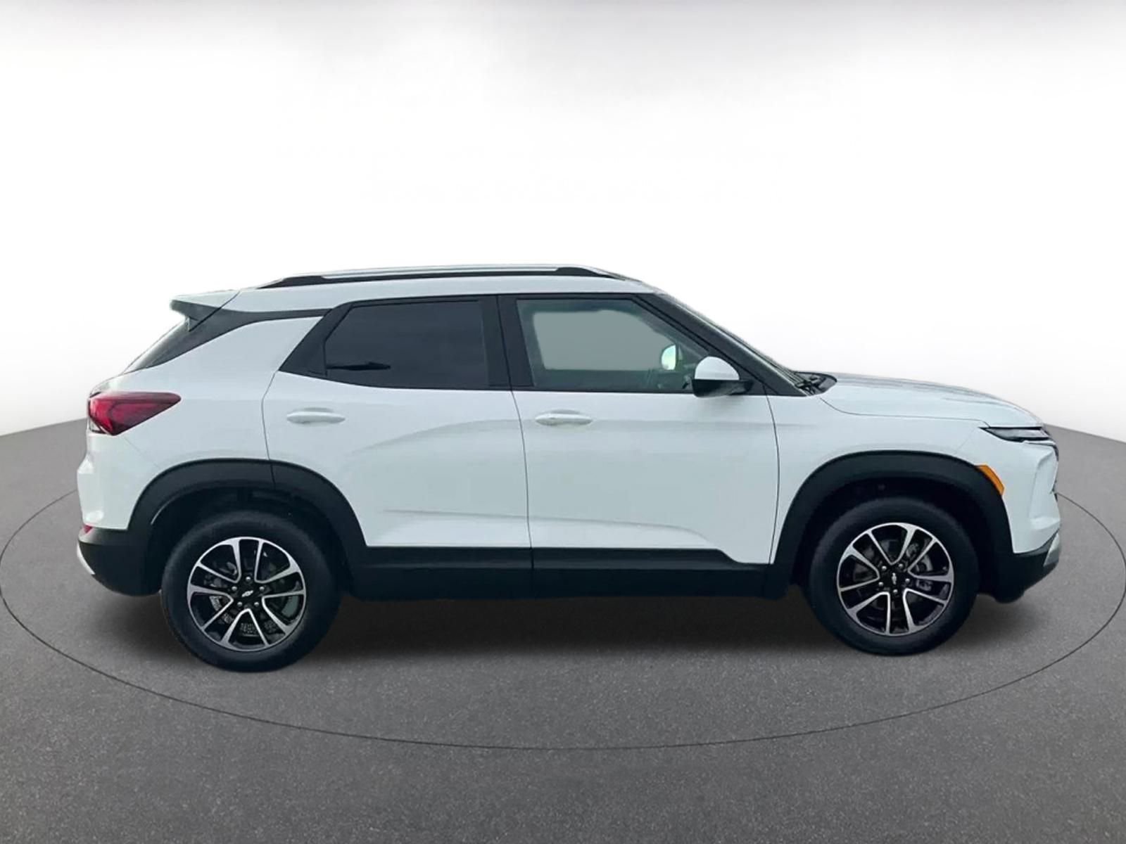 Used 2025 Chevrolet TrailBlazer LT image 16