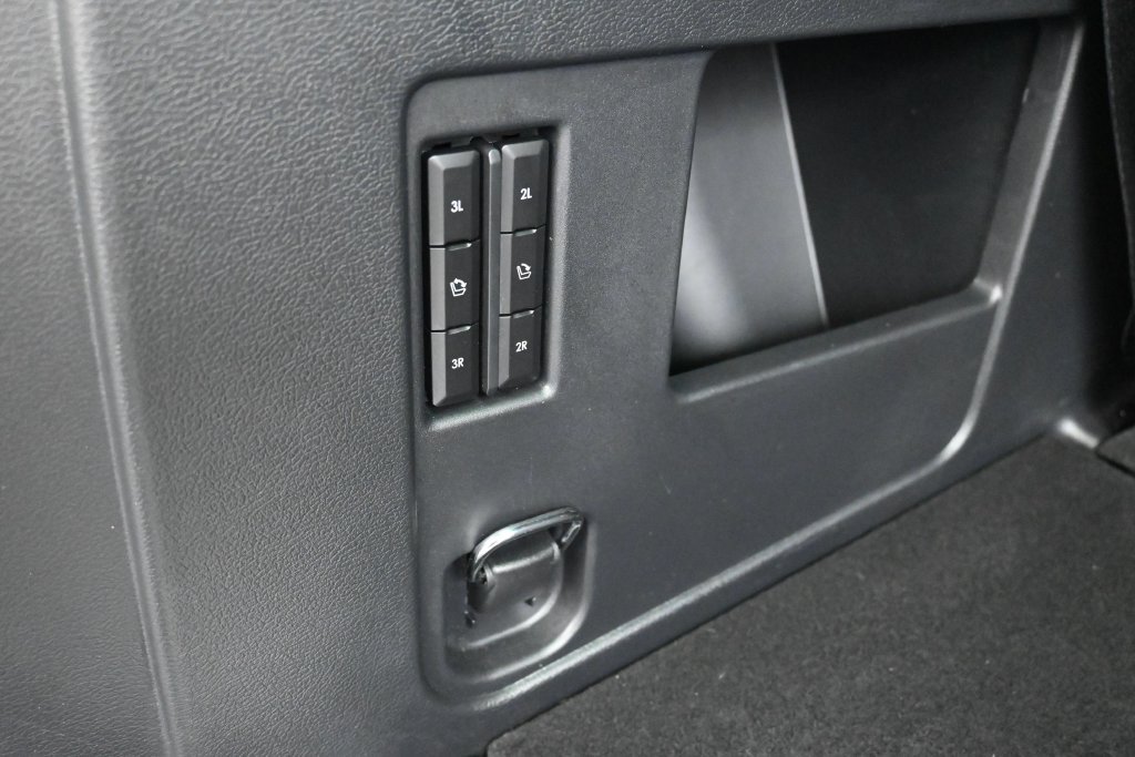 Used 2023 Lincoln Navigator Reserve RWD image 4