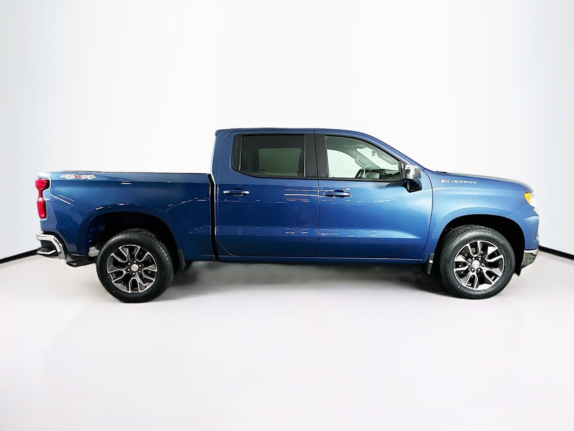 Used 2024 Chevrolet Silverado 1500 LT image 10