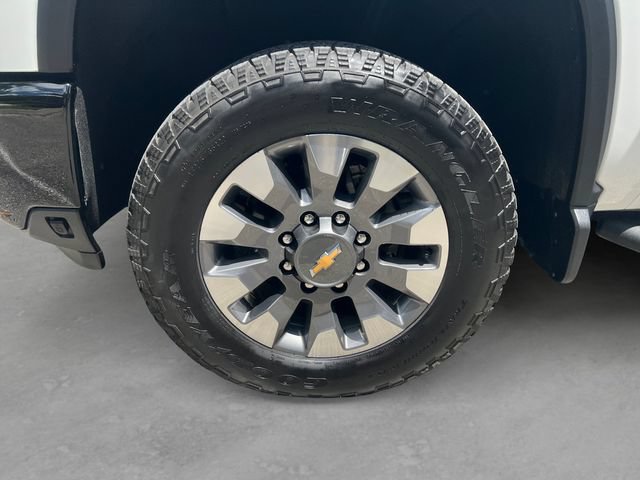 Used 2024 Chevrolet Silverado 2500 Custom w/ Custom Value Package AWD/4WD image 10