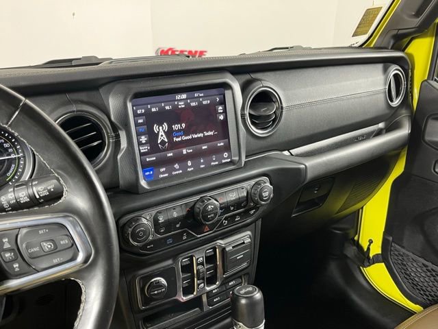 Used 2023 Jeep Wrangler Unlimited Sahara w/ Dual Top Group AWD/4WD image 19