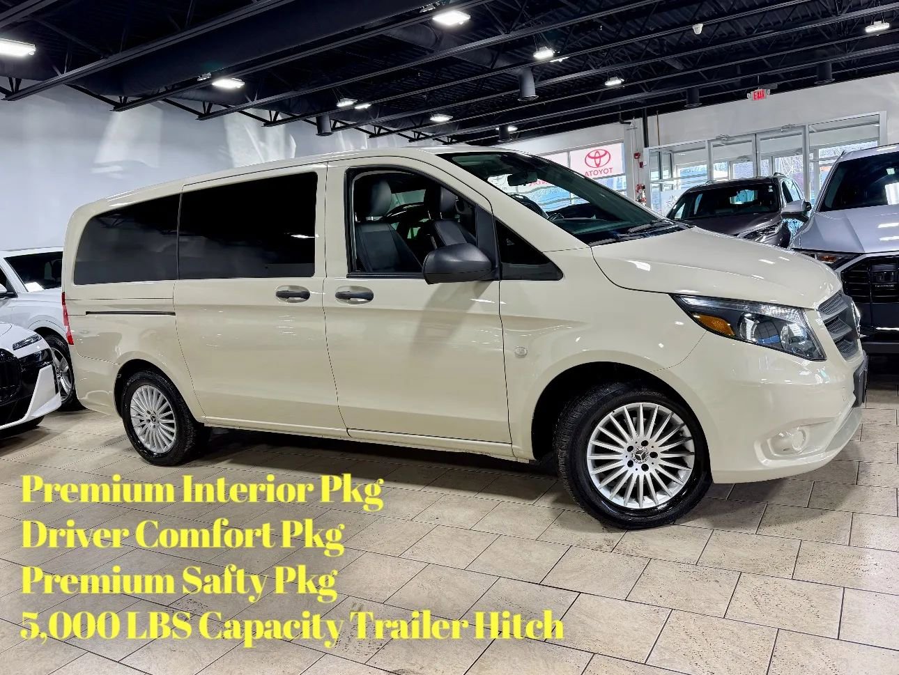 Used 2019 Mercedes-Benz Metris Passenger image 1