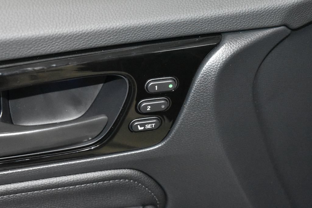 Used 2026 Honda Odyssey Touring image 5