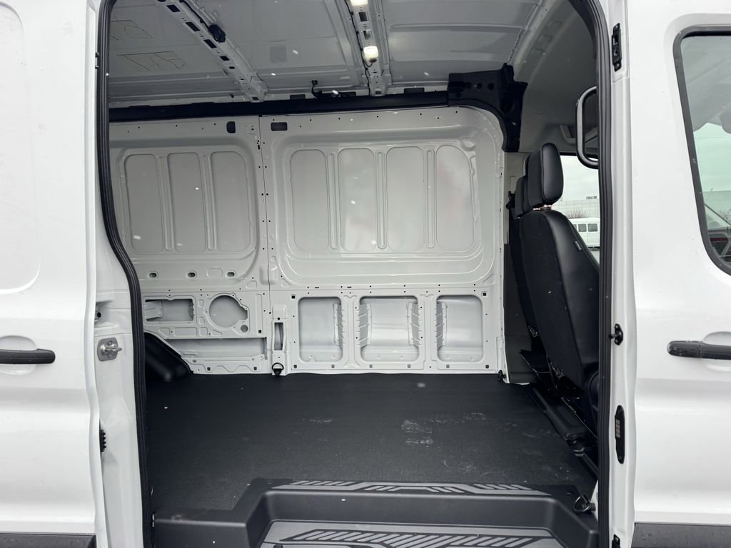 New 2026 Ford Transit 250 148 Medium Roof image 15