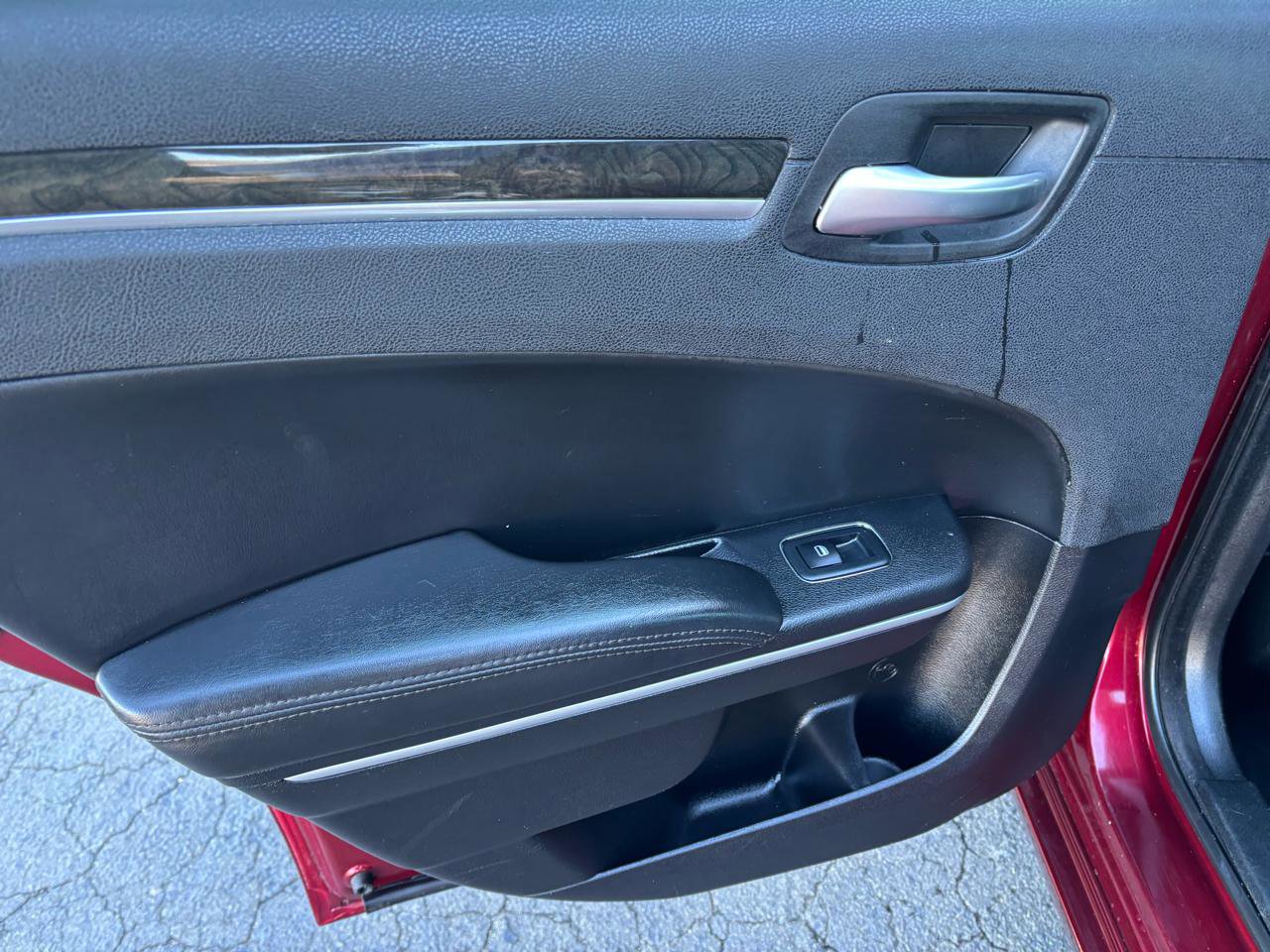 Used 2019 Chrysler 300 Limited image 20