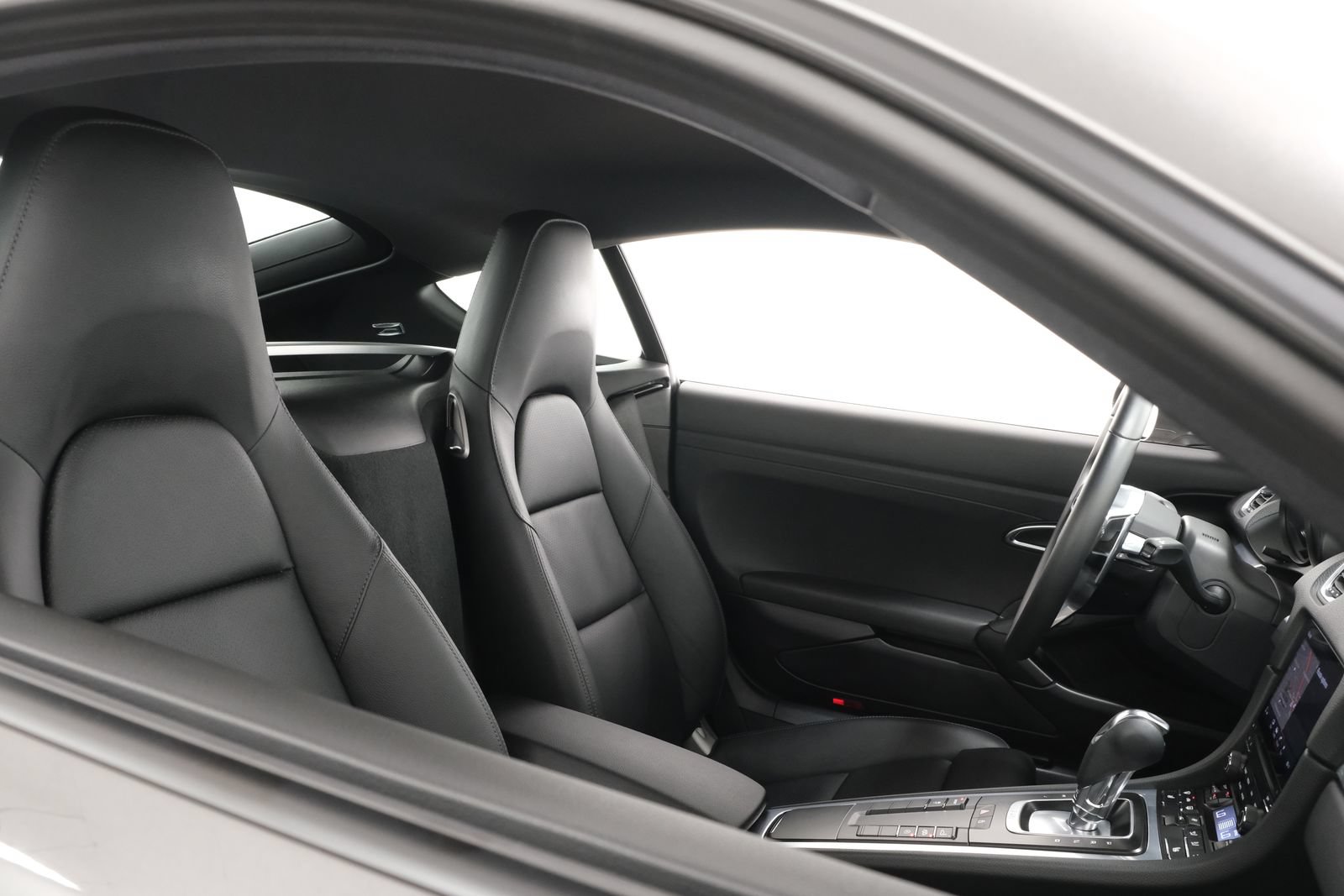 Used 2021 Porsche 718 Cayman RWD image 38