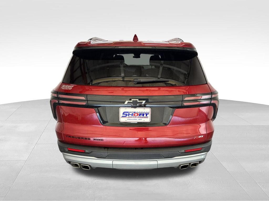 Used 2025 Chevrolet Traverse Z71 w/ Driver Confidence Package AWD/4WD image 5
