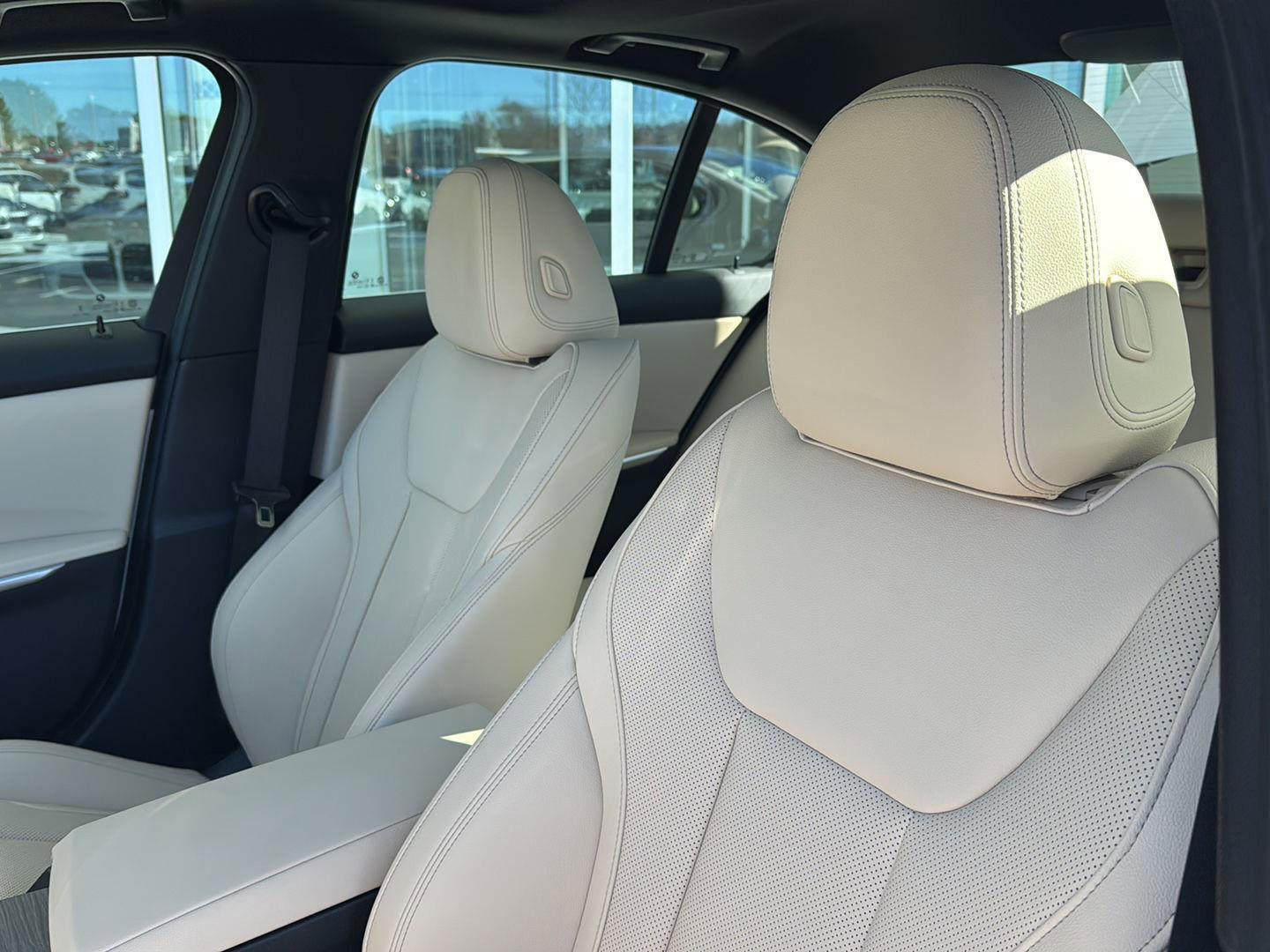 New 2026 BMW 330i xDrive Sedan w/ Premium Package image 25