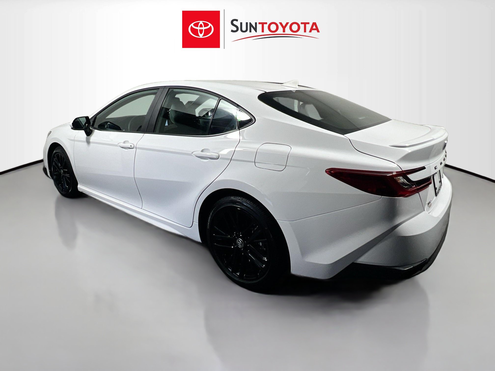 Used 2026 Toyota Camry SE FWD image 6