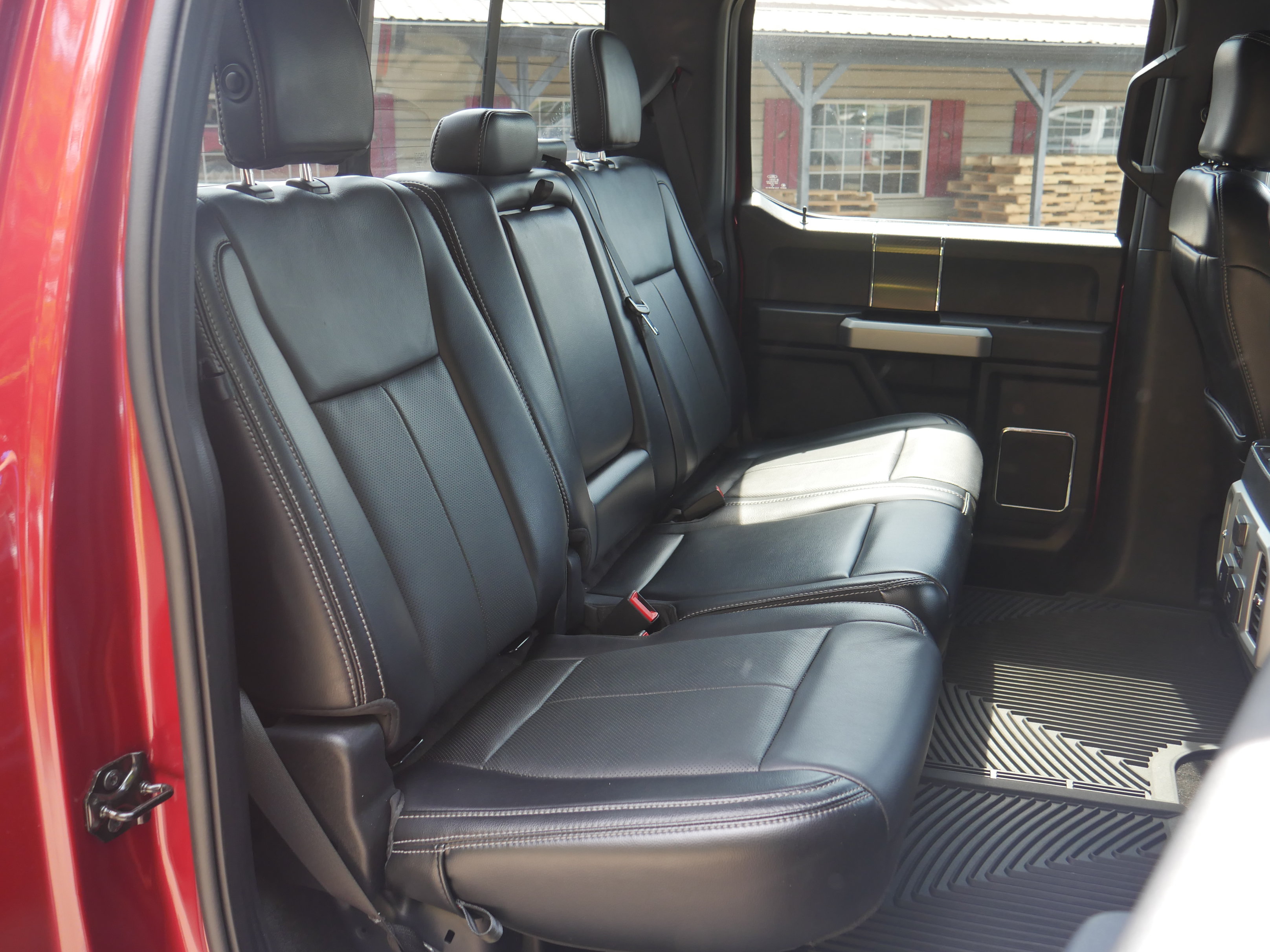 Used 2019 Ford F150 Lariat w/ Equipment Group 502A Luxury AWD/4WD image 30